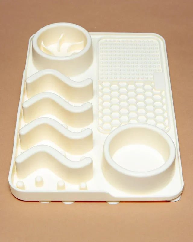 4-in-1 Silicone Feeding + Lick Mat