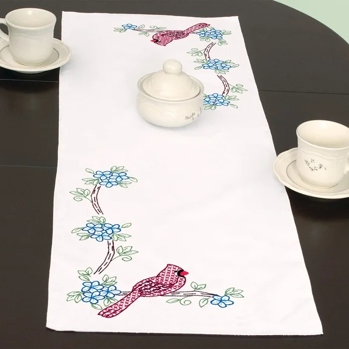 Cardinals Table Runner 560-712