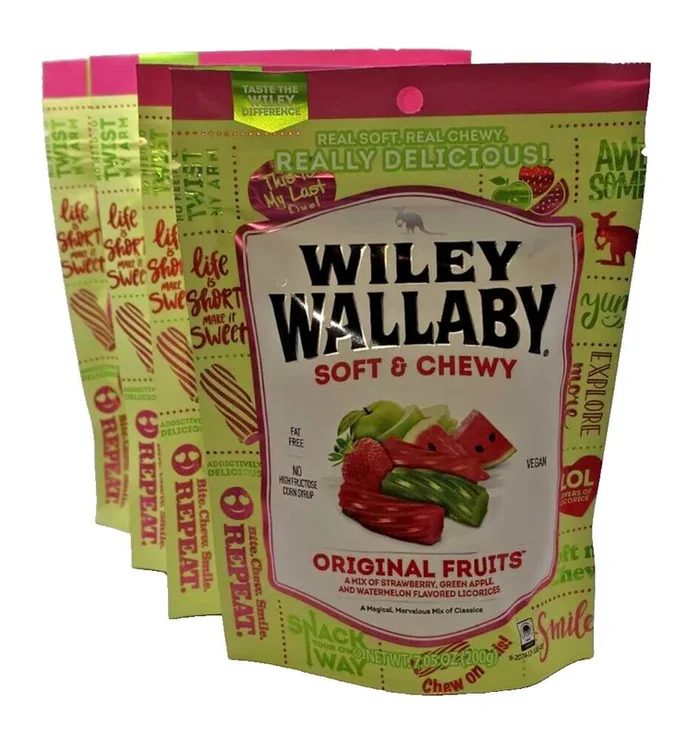Wiley Wallaby Original Fruits Licorice Real Fruit Soft and Chewy Dog Treats